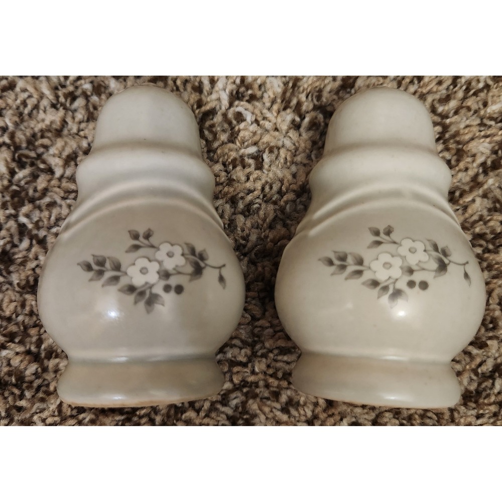 Vintage Grey Floral Ceramic Salt and Pepper Shakers Set‎ Cottagecore Farmhouse
